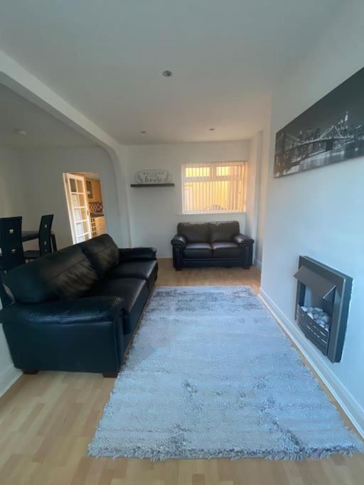 Modern Two Bed House Close To City Centre Belfast Extérieur photo