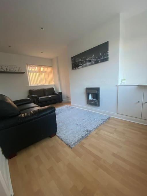 Modern Two Bed House Close To City Centre Belfast Extérieur photo